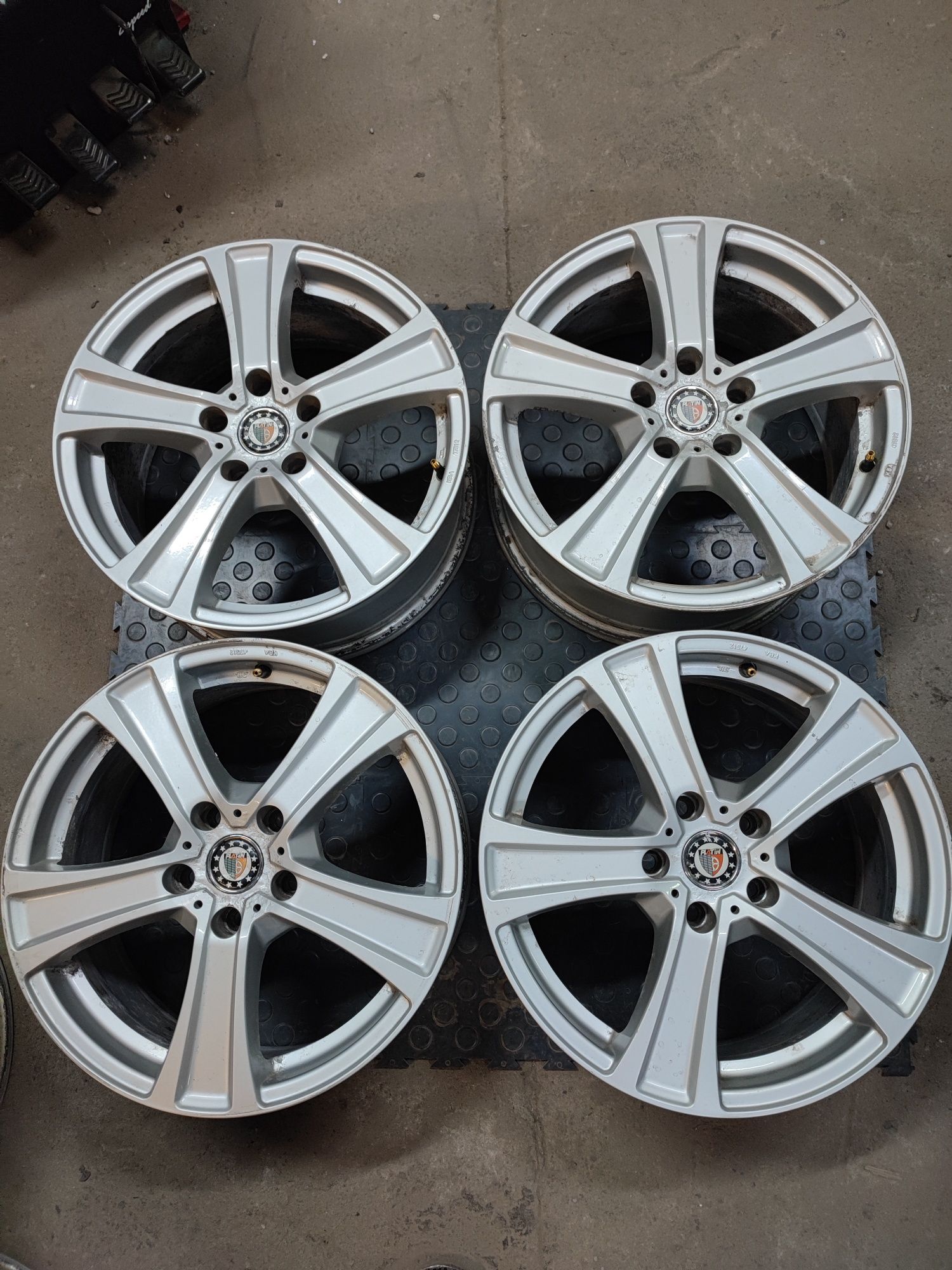 Felgi Alufelgi 5x114,3 7,5Jx 17 Cali ET45 | Toyota Honda Ranult