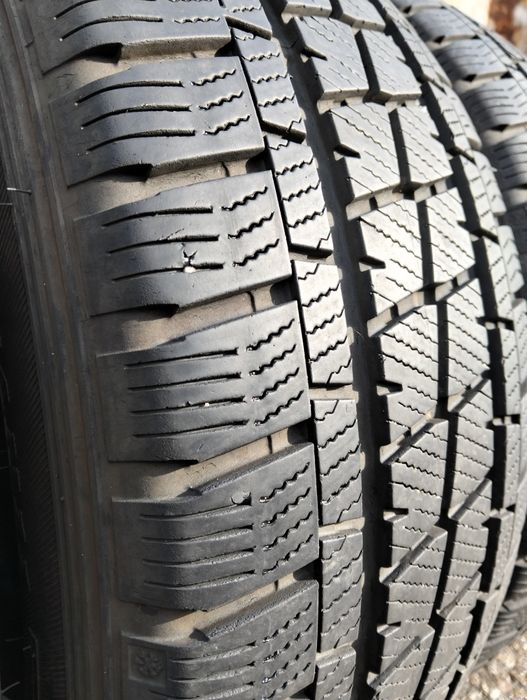 Шини 235 60 18c FALKEN EVROALL SEASON супер стан ГАРАНТІЯ комплект