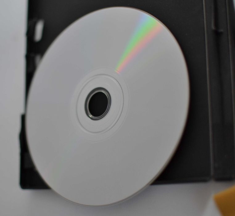 Gra: 	Warcraft III: Reign of Chaos	pc	Nośnik:	cd