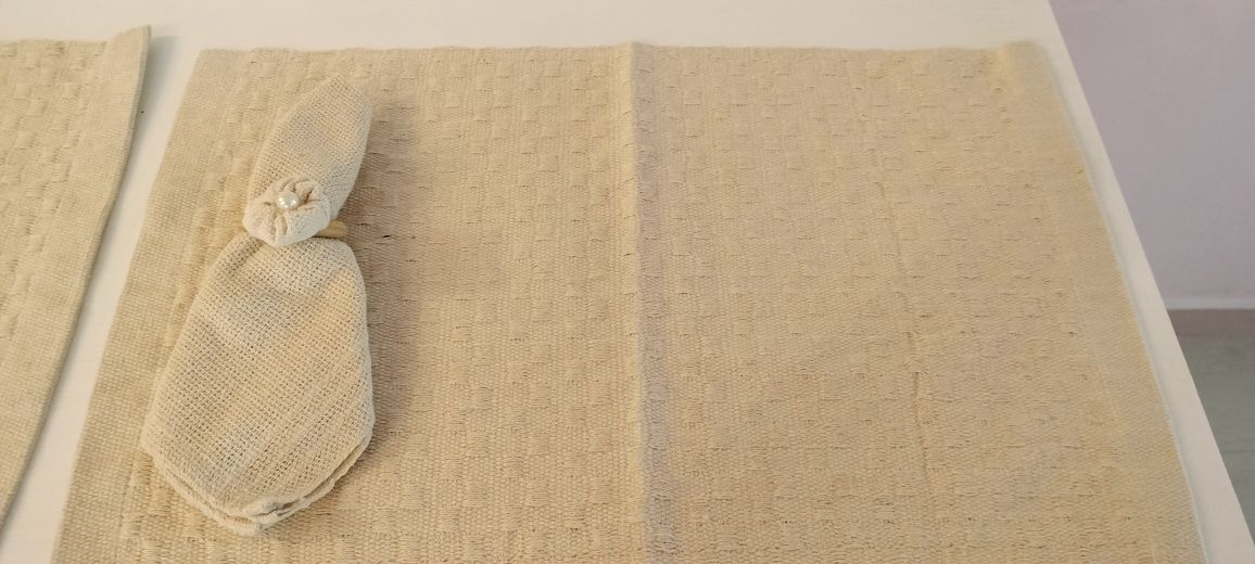 Conjunto de 2 panos de mesa com guardanapos