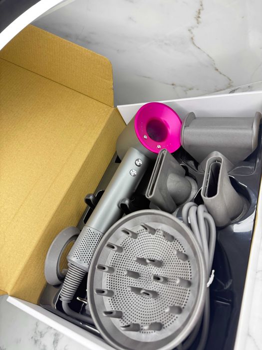 Фен-стайлер  1600 — потужність без шкоди для волосся