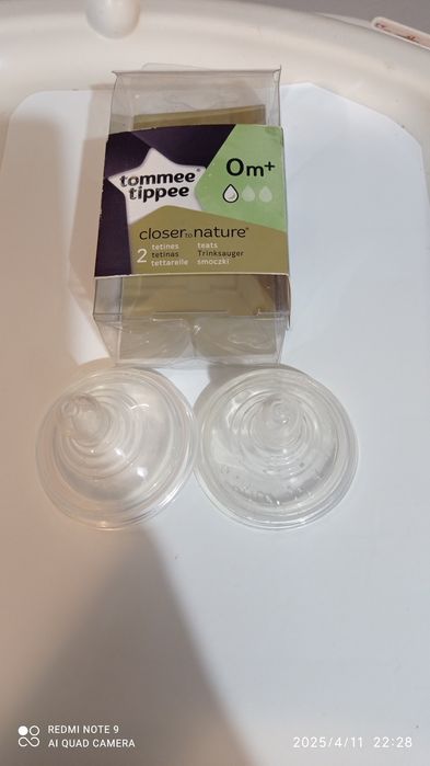 Używani smoczki Tommee tippee 1 Anti-colic+