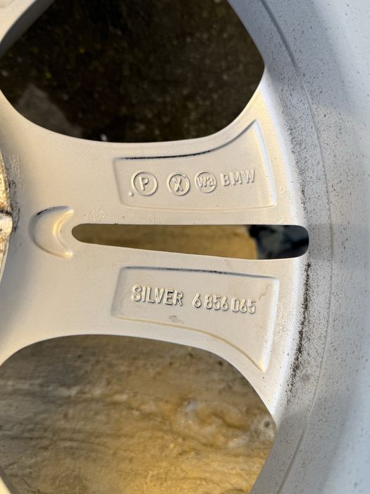 Оригінал Титани BMW X1