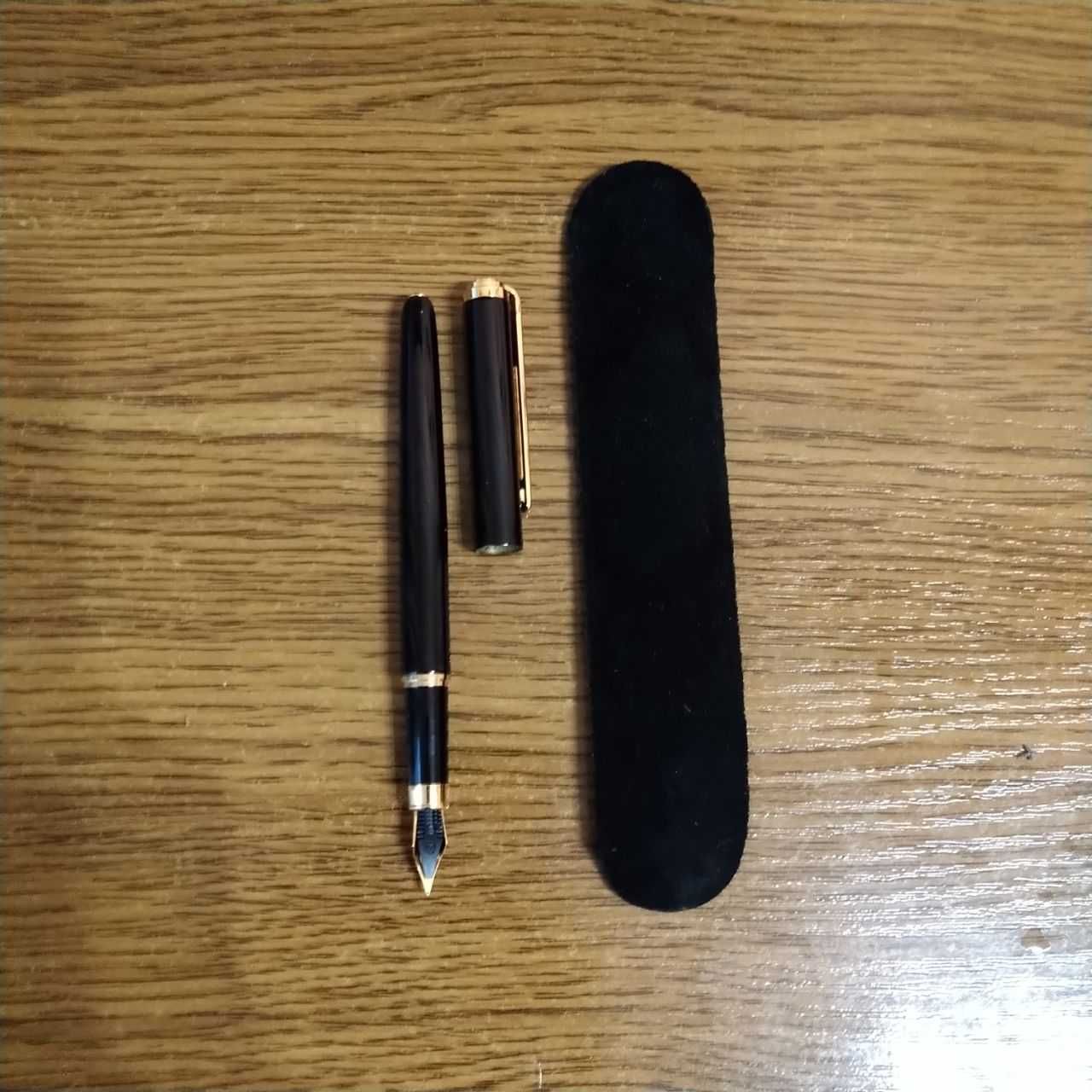 Перьевая ручка Regal, с чехлом