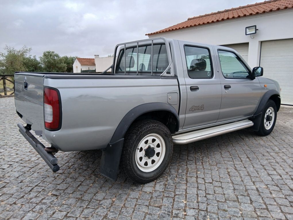 Nissan Navarra D22