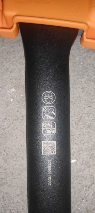 Siekiera Fiskars x21