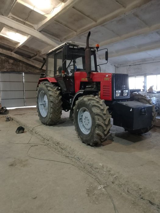 Трактор МТЗ 1221