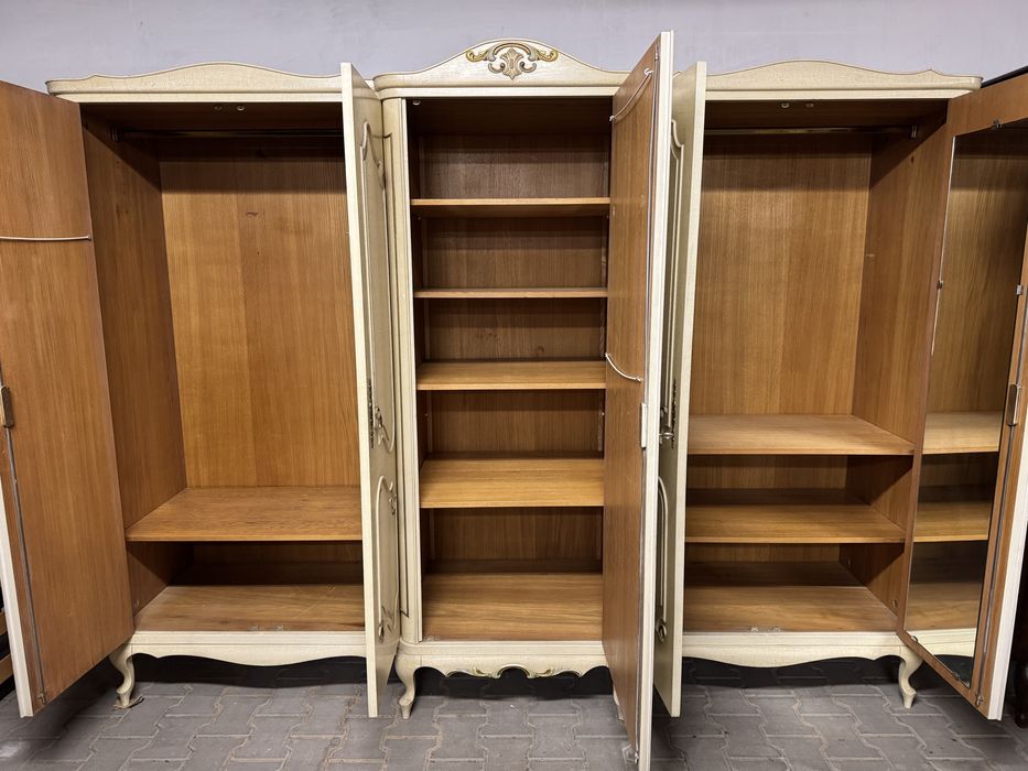 Sypialnia ludwikowska szafa łóżko toaletka meble do sypialni ecru