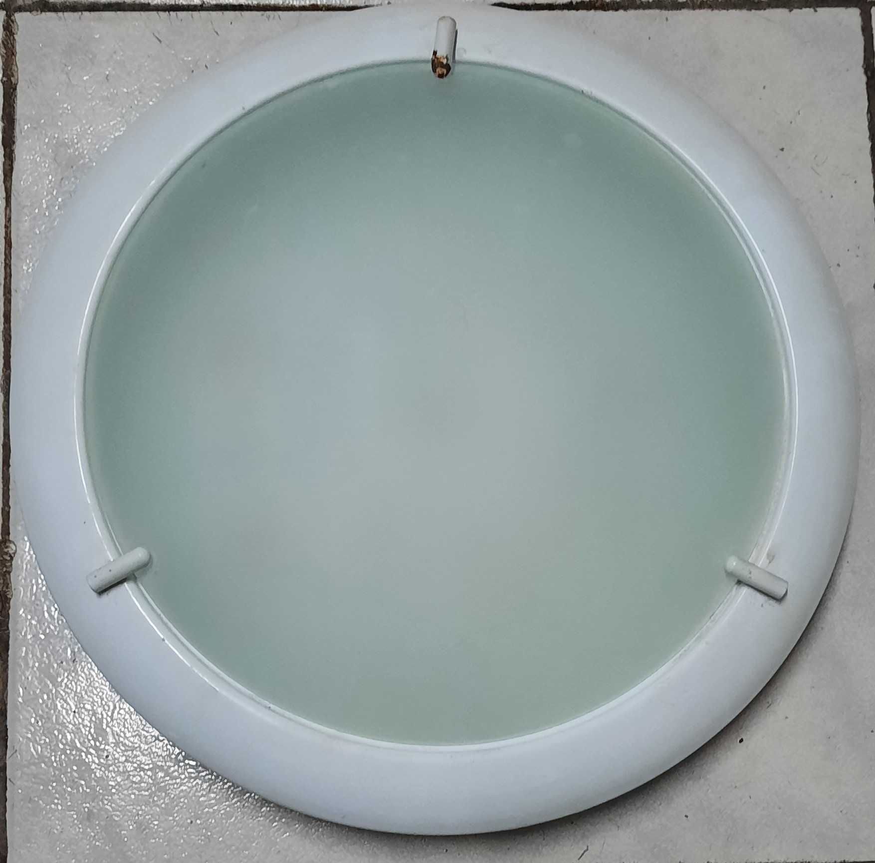 Plafond branco de wc