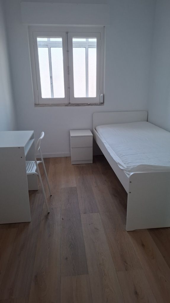 Quarto individual, na Alta de Lisboa junto ao Leroy Merlin
