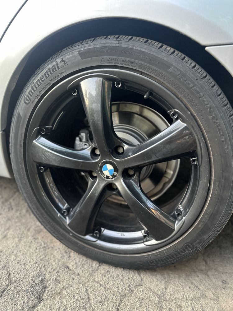 Продам диски с резиной bmw r19 245/40/19 5x120 8j