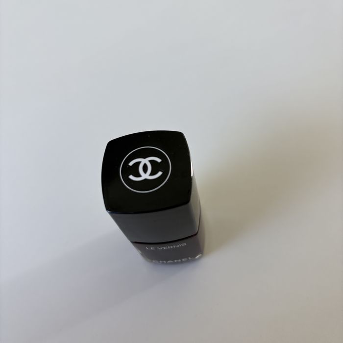 lakier Chanel rouge noir 155