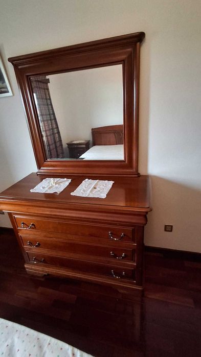 Moveis de quarto em madeira maciça