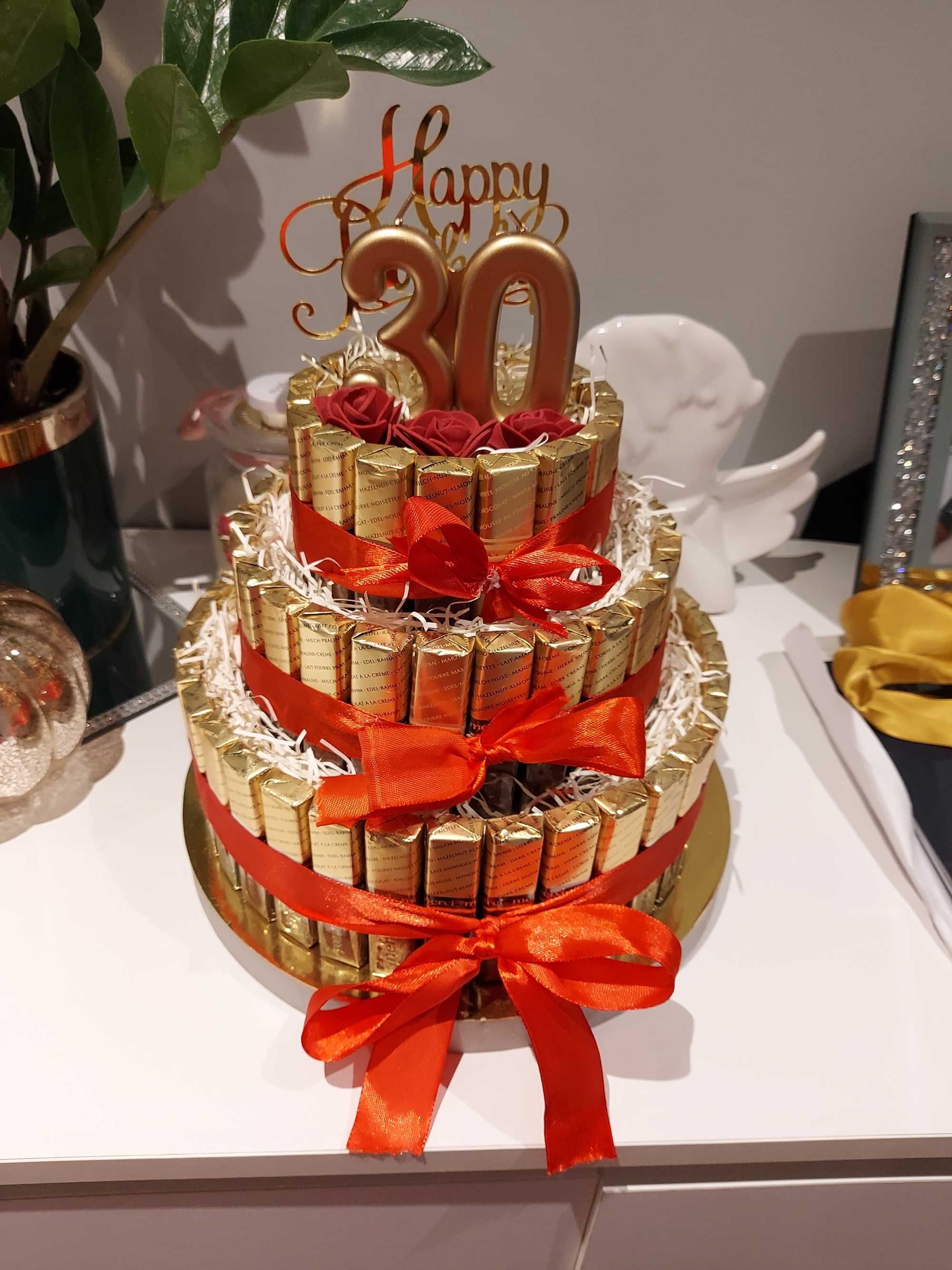 Tort z czekoladek Mercci