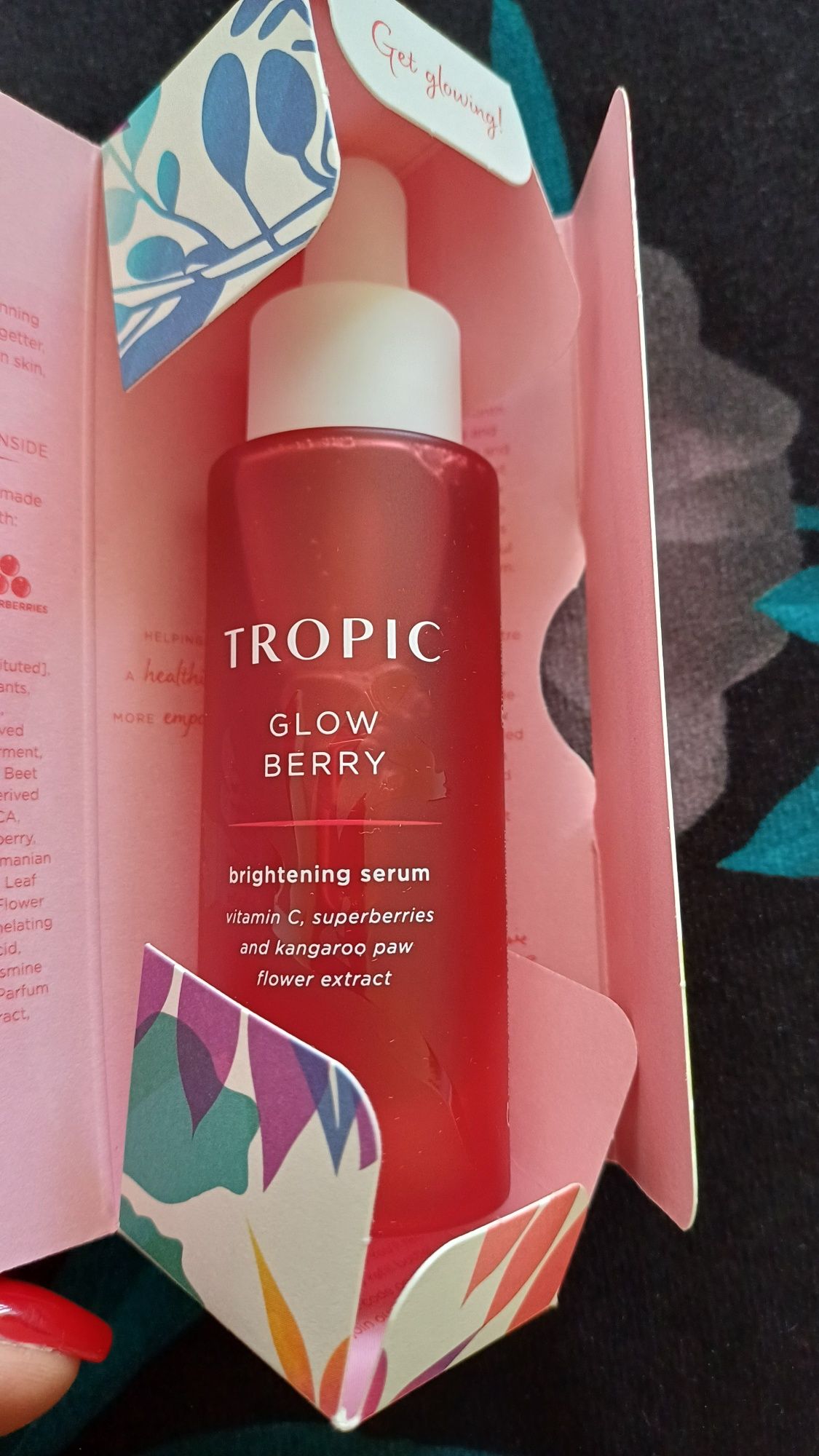 Serum rozjasniające Glow Berry. Tropic