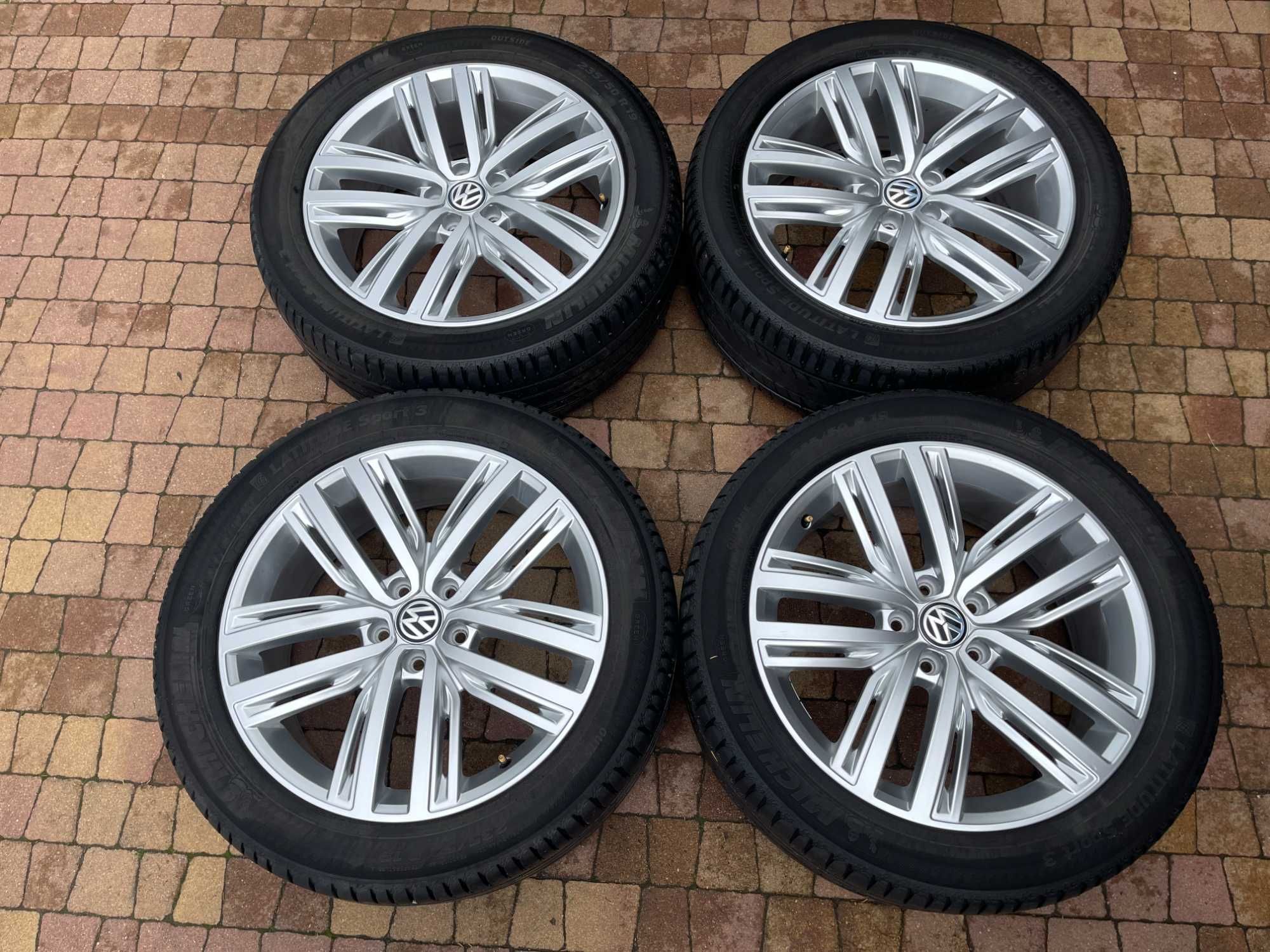 3907. Alufelgi 19" Vw Tiguan II oryginalne 5x112 7Jx19 ET43 proste