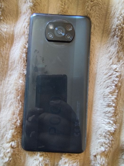 POCO X3 NFC с небольшим сколом