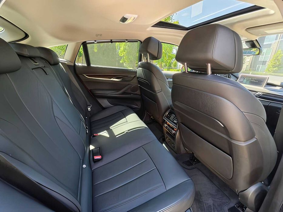 BMW X6      2016