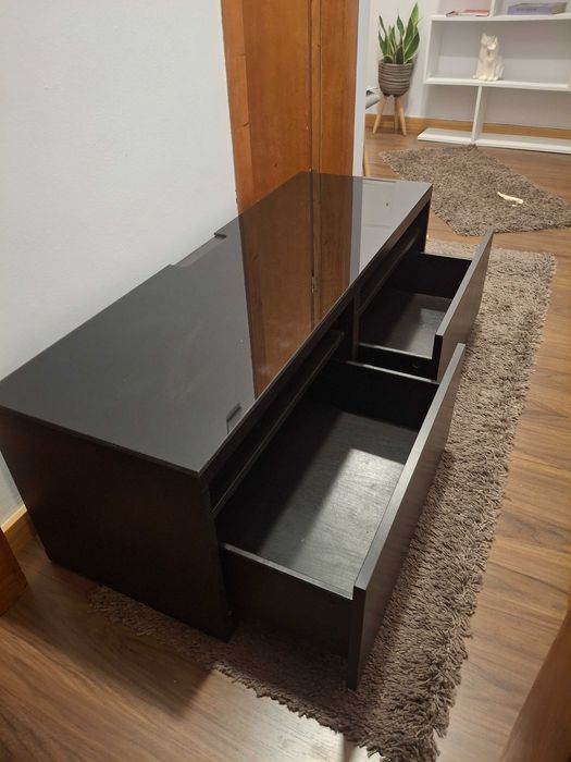 Movel tv preto em muito bom estado