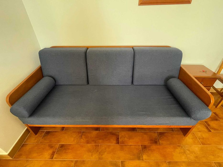 Sofá para 3 pessoas de hotel