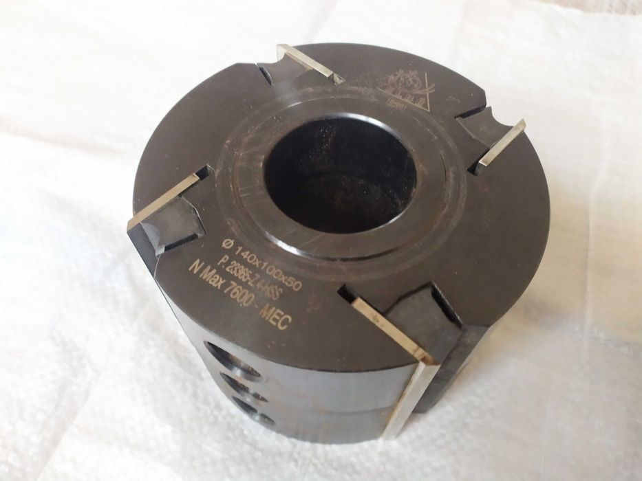 Фреза деревообробна, фугувальна, з прямими ножами