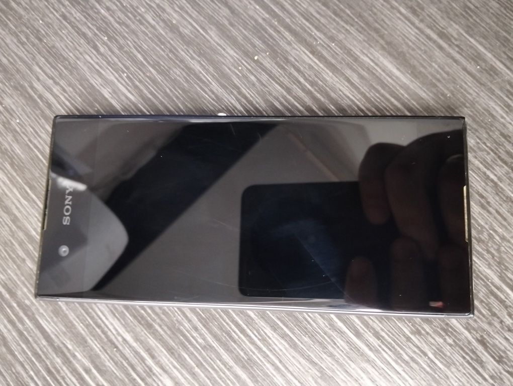 Sony Xperia xa1 w stanie dobrym