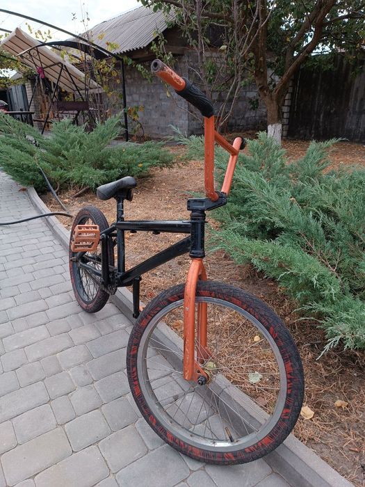 Продам трюковой велосипед bmx,бмх