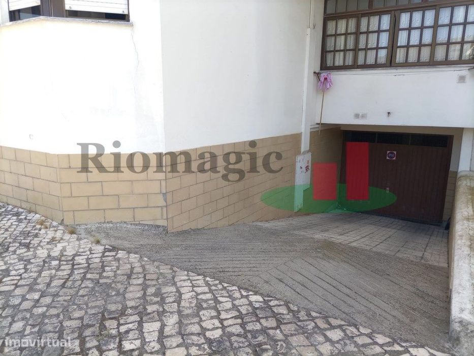 Garagem - Rio Maior***RIOMAGIC***