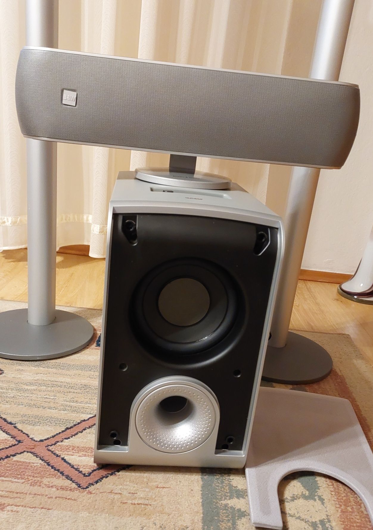 Zestaw kolumn 3.1  Bowers&Wilkins  100 watt. 8 ohm