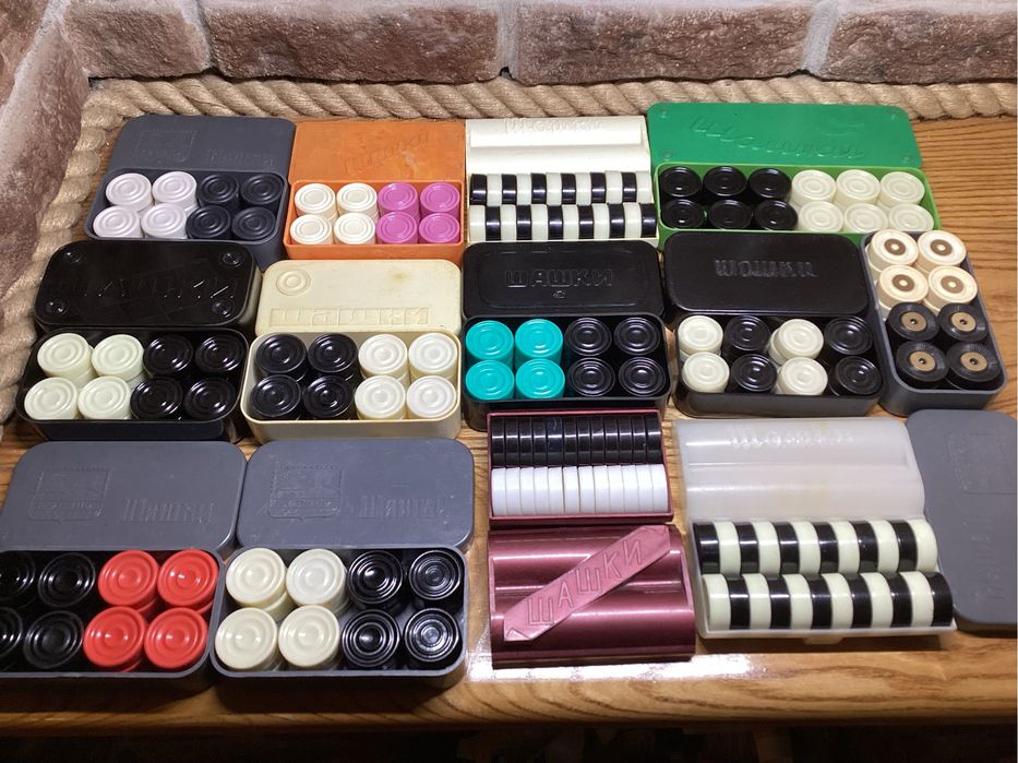 Шашки Домино нові і радянські ікарболитові