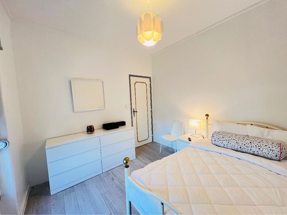 Arrenda-se um Quarto em Rio de Mouro