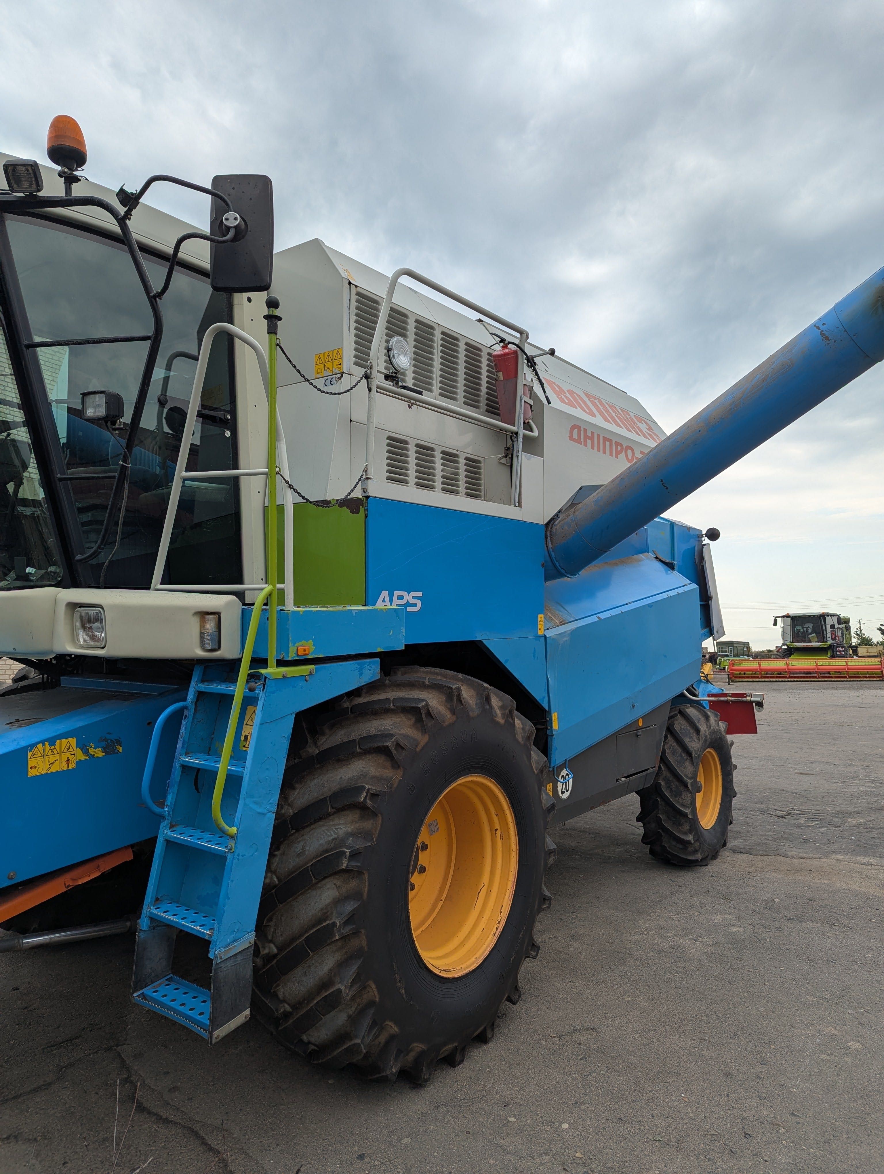 Комбайн Claas Mega 350 2004