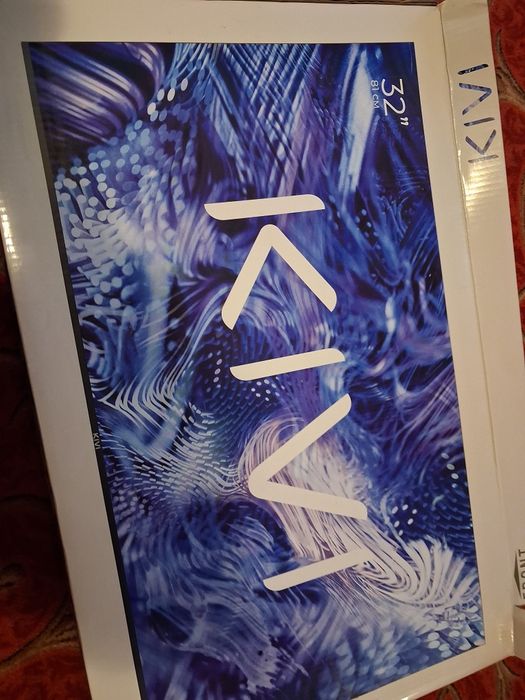 Телевізор KIVI 32h550nb + тюнер в подарунок