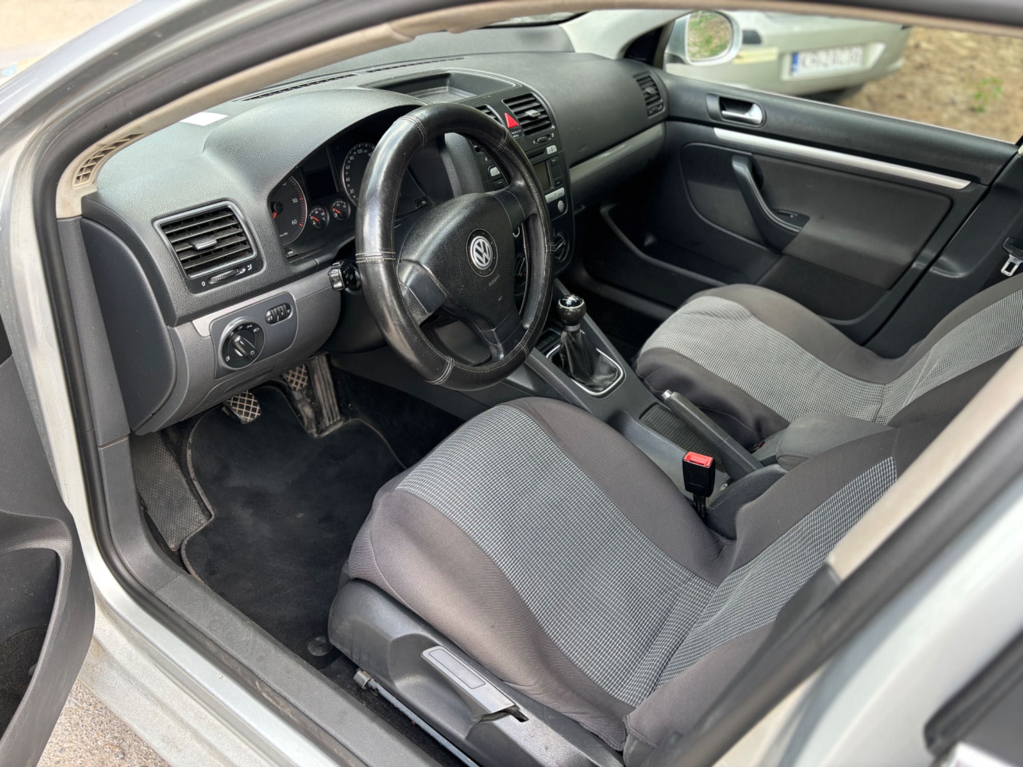 Volkswagen Jetta 1.9 Tdi 2007 rok