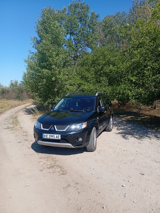 Mitsubishi outlander XL