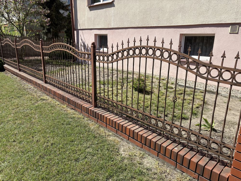 Ogrodzenie/plot/furtka/brama