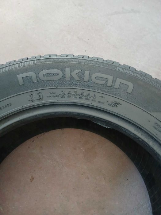 Opony zimowe Nokian 215/60/16