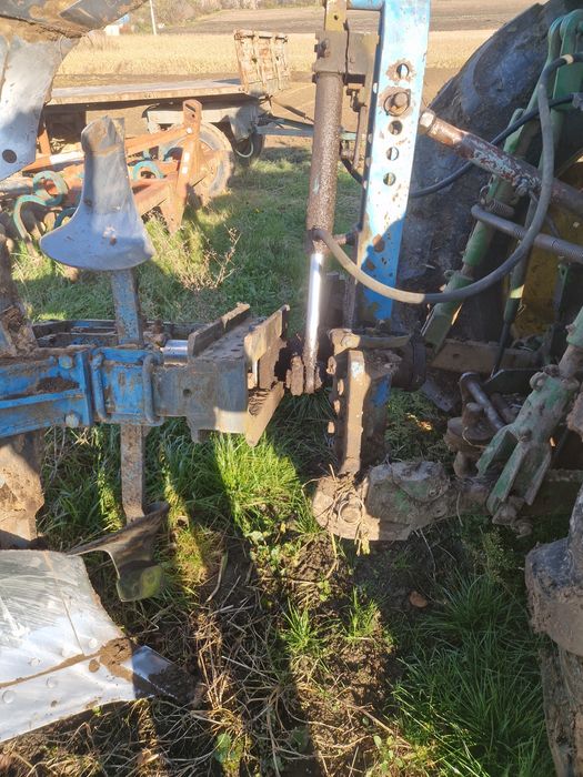 Sprzedam pług obrotowy 4