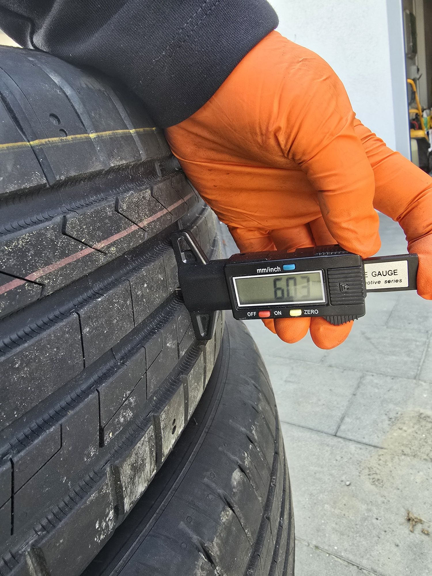 Opony Hankook Ventus Prime 4 215/65R17 Dot 3724