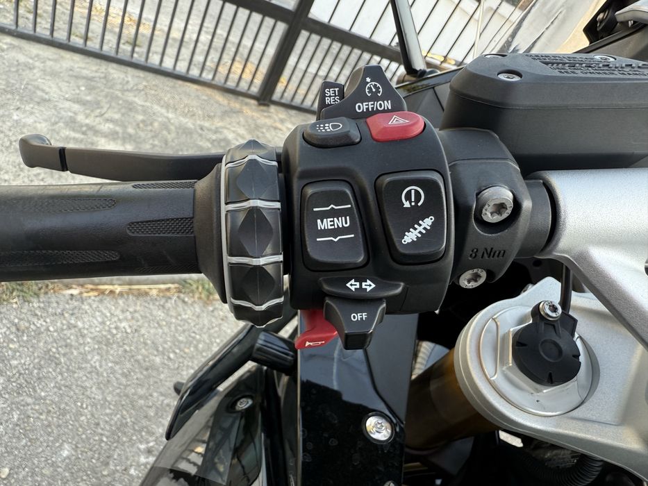 BMW R1250 RS Triple Black