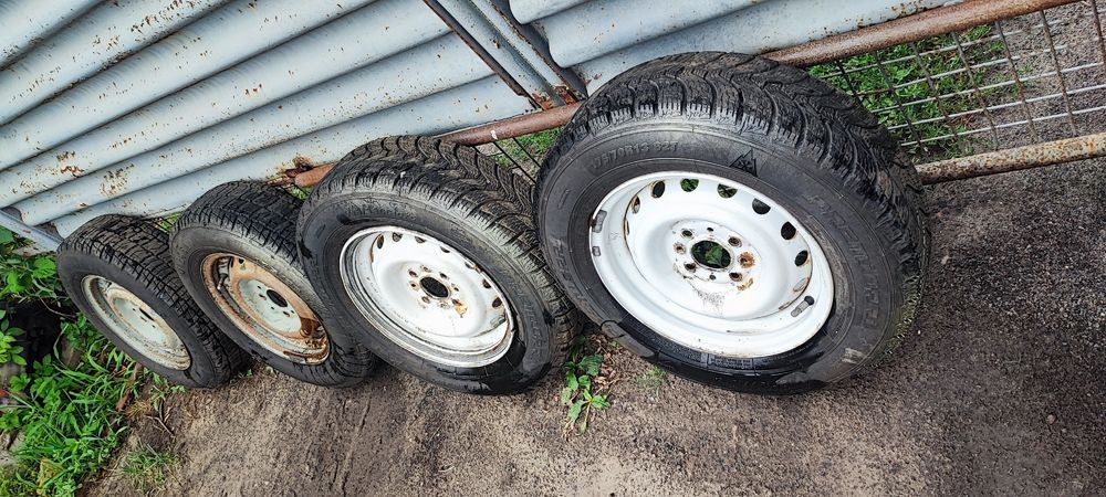 Колеса ,диски ВАЗ R13*4*98 зима,всесезонка