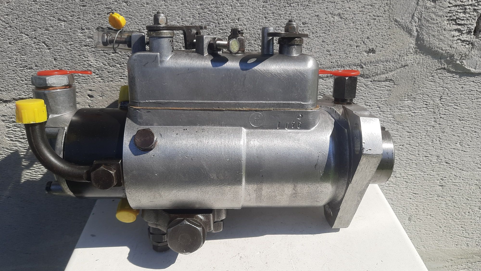 Ciagnik U-R-S-U-S C-360 3p Pompa wtryskowa MF 255 PERKINS 3