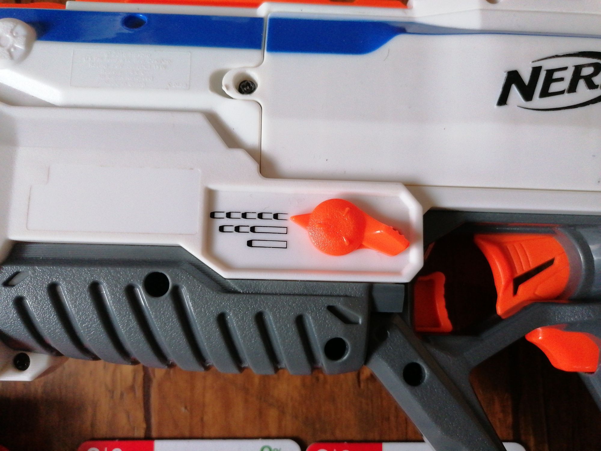 Karabin Maszynowy Nerf Modulus Regulator (7 dodatkowych akcesoriów)