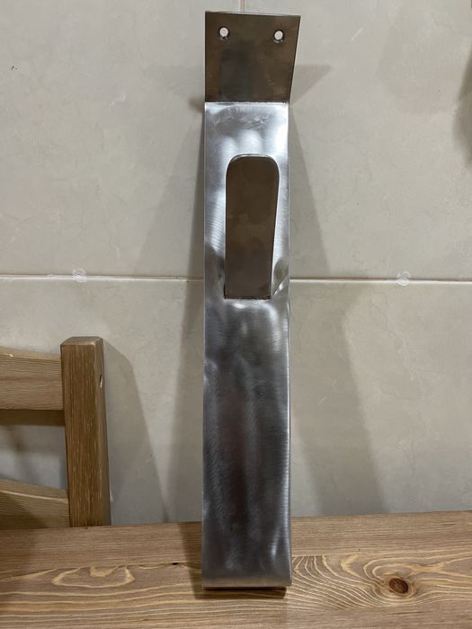 Suporte para pendurar capacete mota