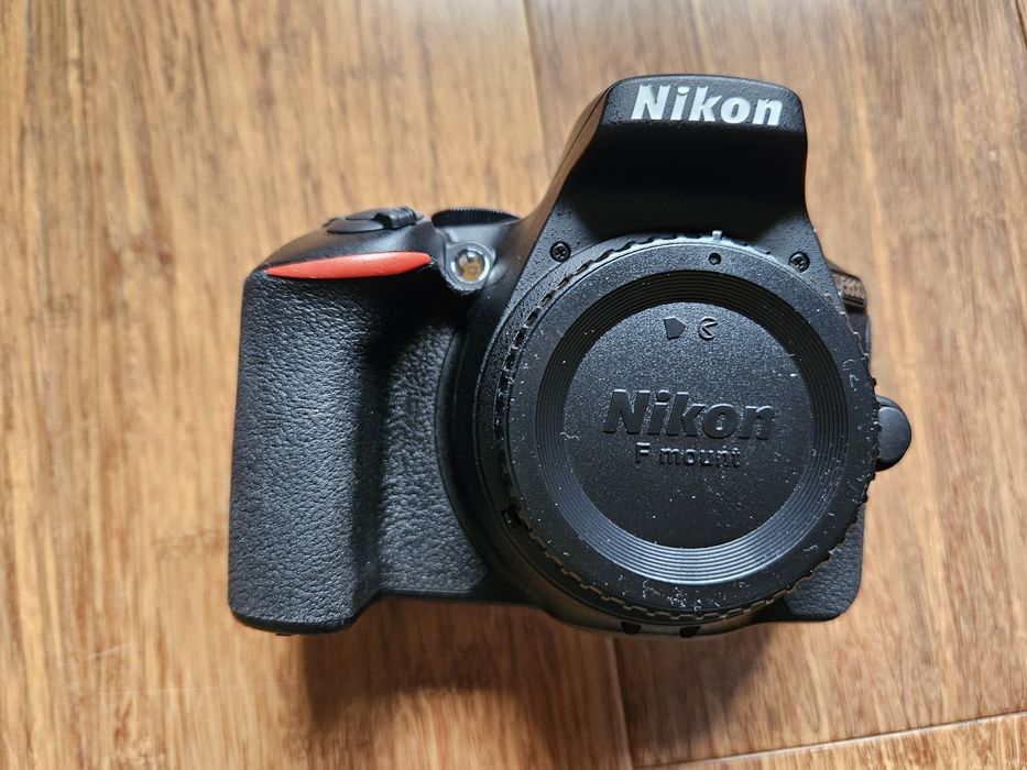 Nowy aparat fotograficzny Nikon D5600 + 18-140mm VR Kit zestaw