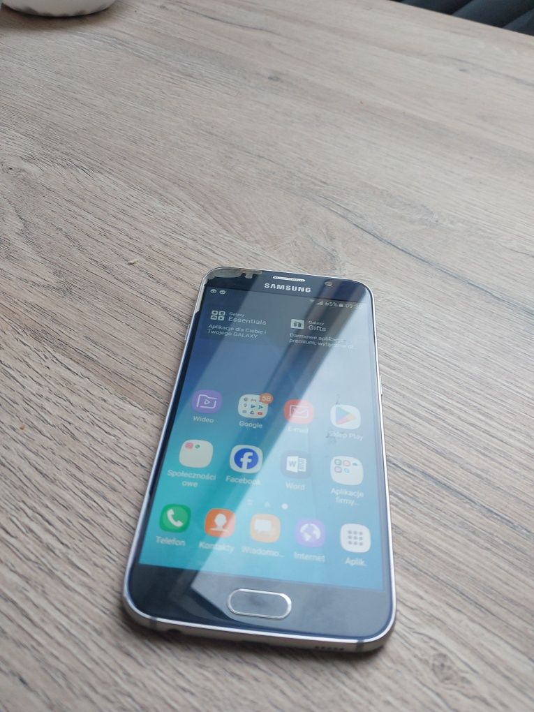 Smartfon Samsung Galaxy S6 3 GB / 32 GB 4G (LTE) czarny