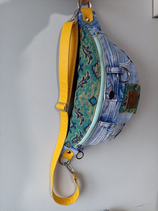 Бананка джинсова.