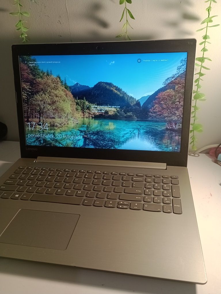 Laptop Lenovo w bdb stanie