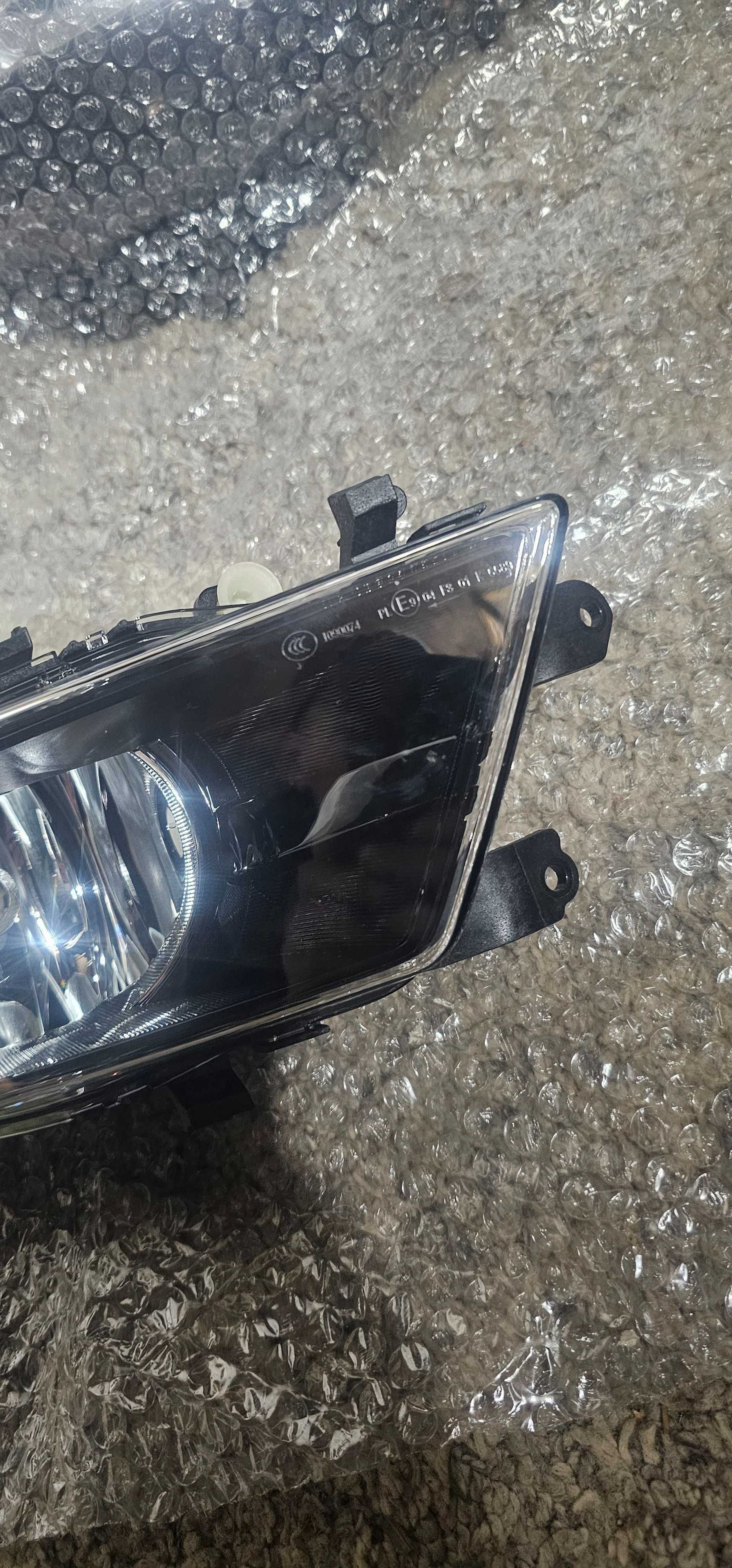 Lampa prawa przeciwmgielna Skoda superb II 2013- Orginał Nowa