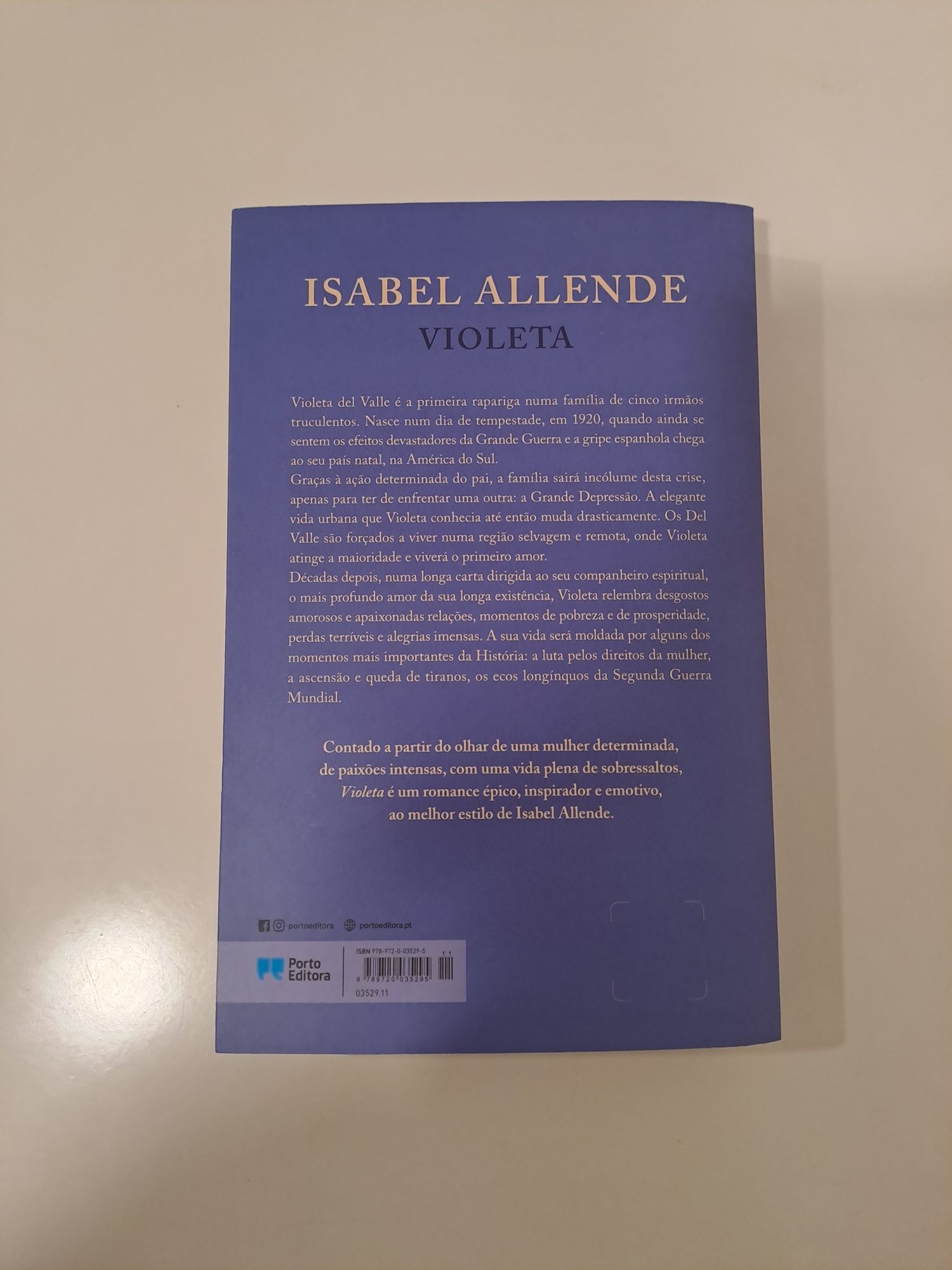 Isabel Allende - violeta 
de Isabel Allende